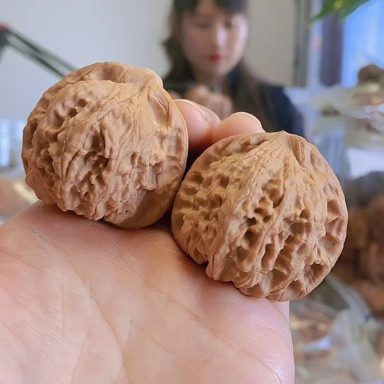 【闪购商品】把件文玩核桃42红狮子小众