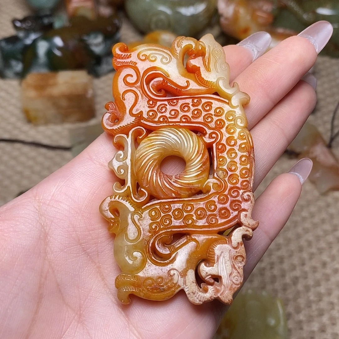 蛇纹石玉未镶嵌颈饰