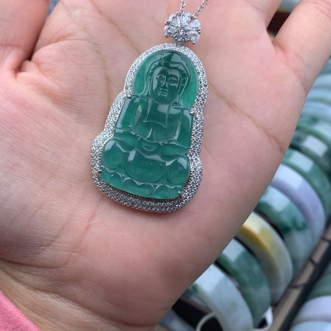 颈饰未镶嵌翡翠挂件