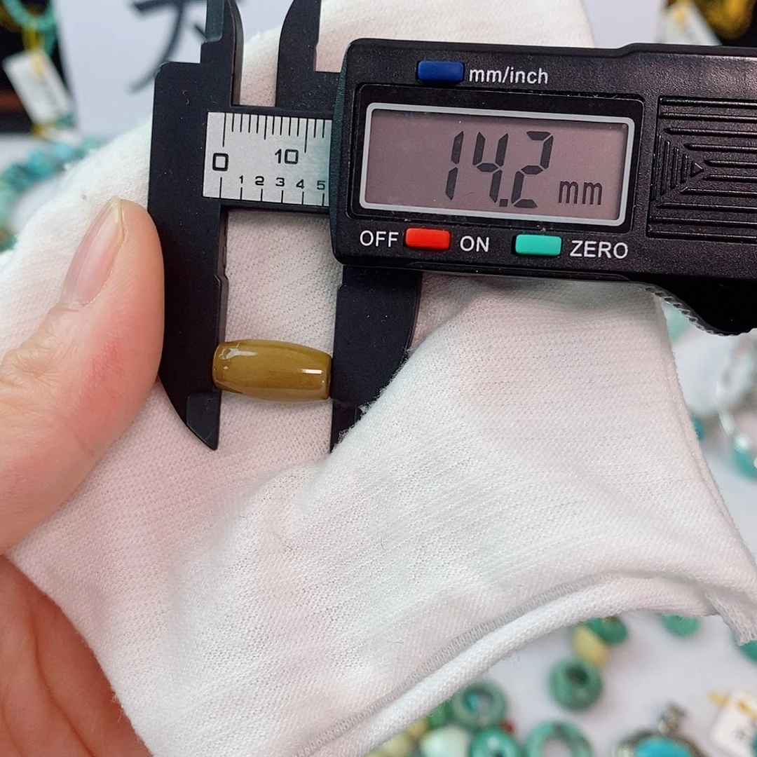 未镶嵌南红玛瑙珠宝奇石