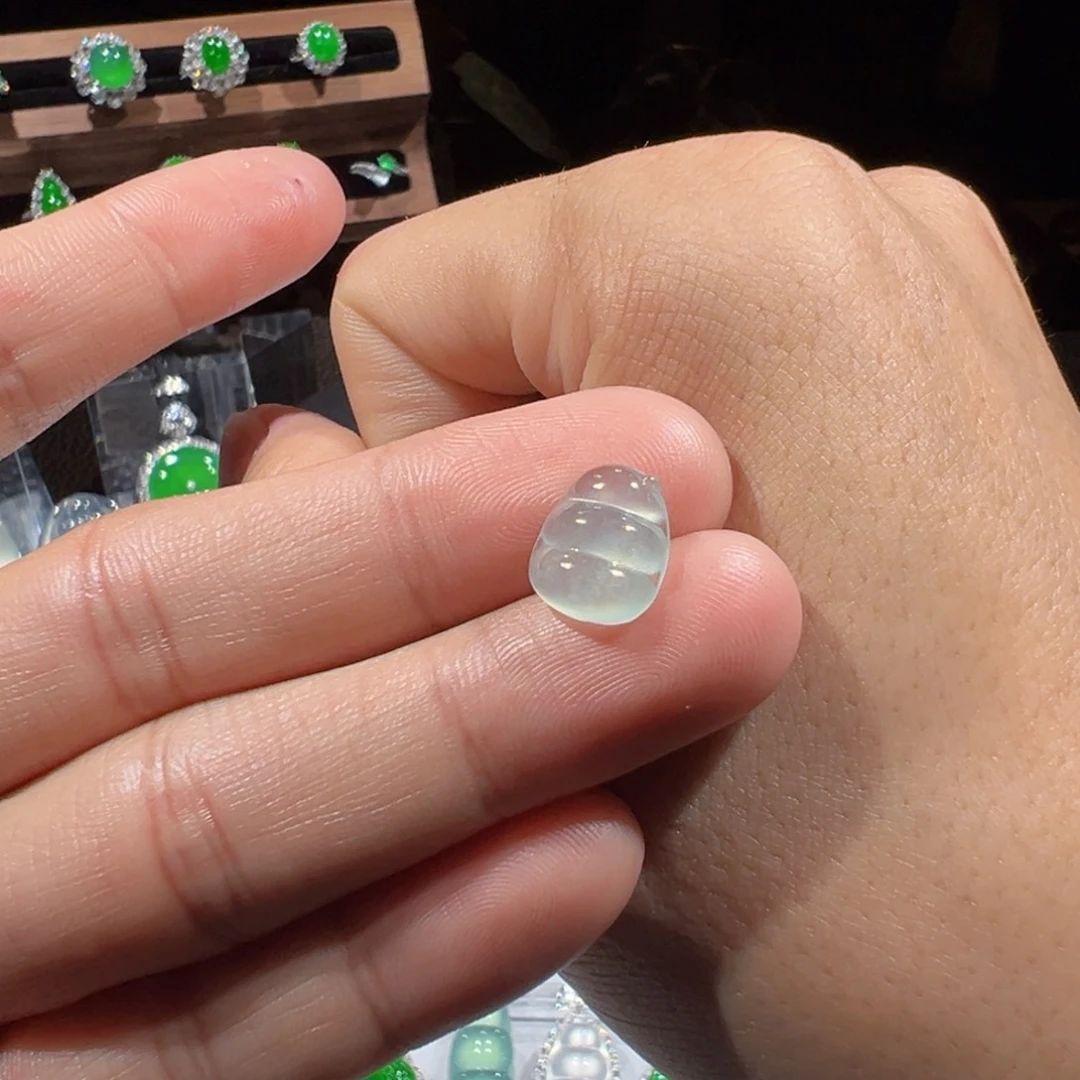 翡翠裸石福利天然缅甸 A货翡翠高冰福豆