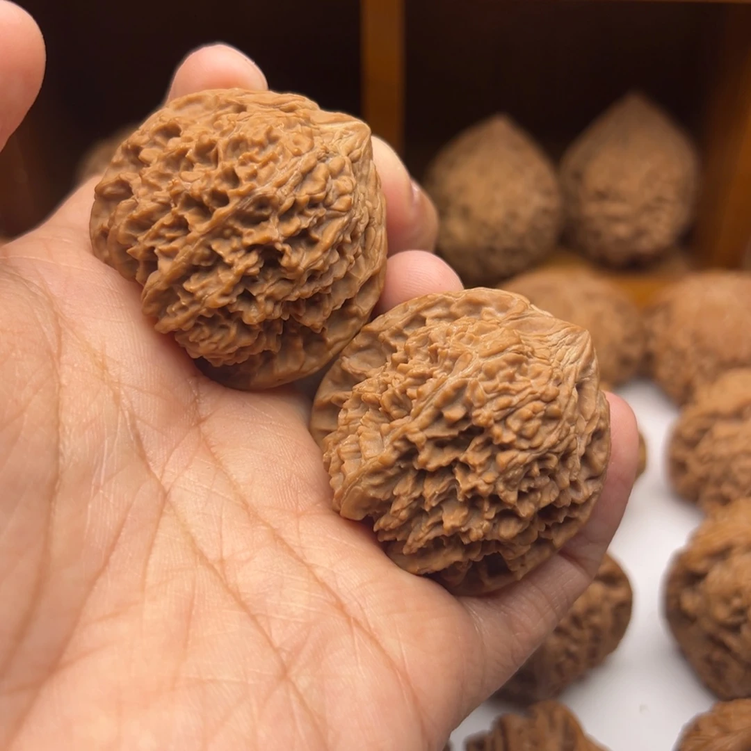 吊坠文玩核桃41尺满天星有黄