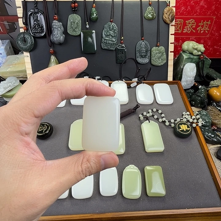 Q***春玉白三五面包牌无事牌