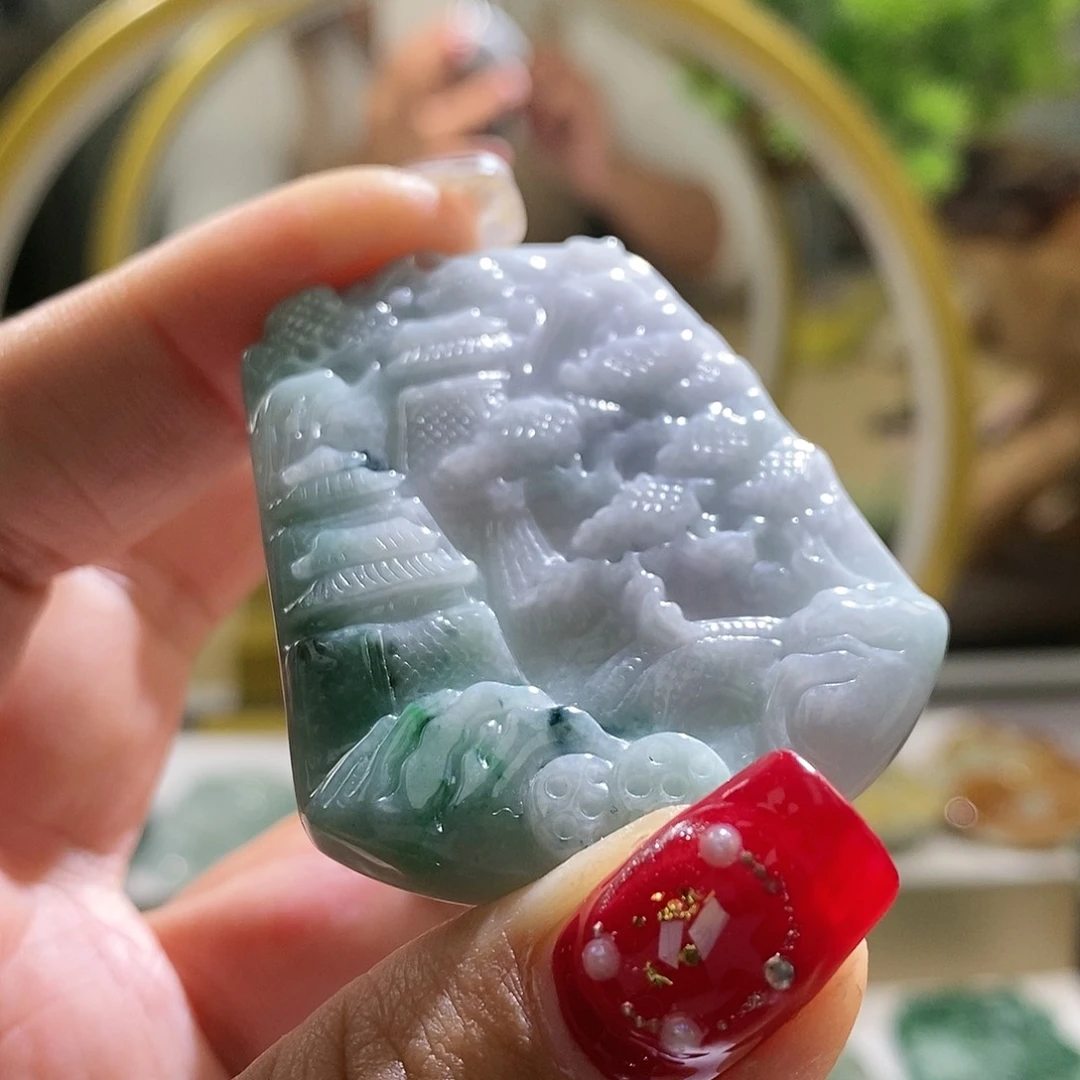 【闪购商品】翡翠颈饰未镶嵌山水