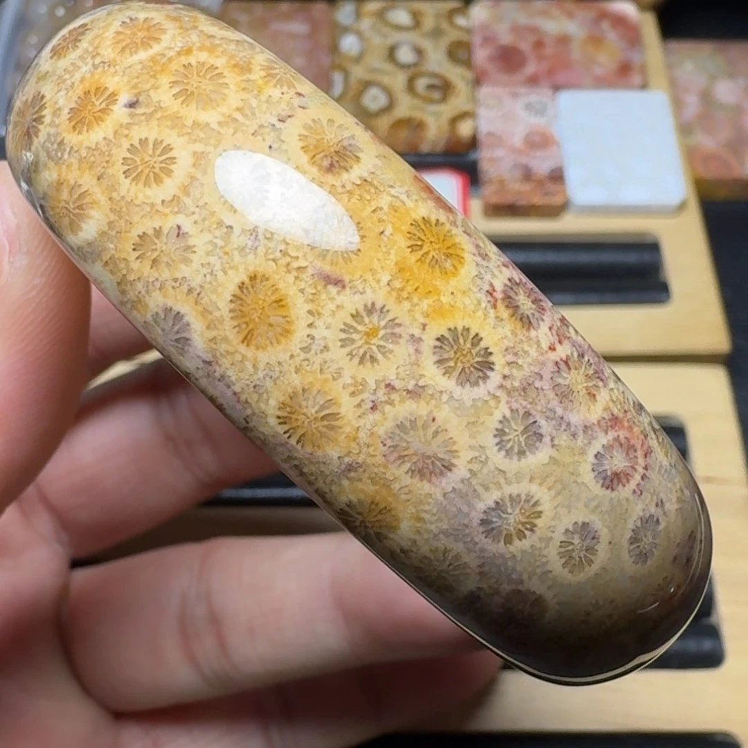 硅化玉纯天然色有机玉石未镶嵌56圈口