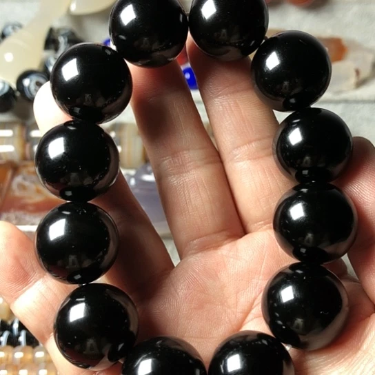 玛瑙/玉髓手串未镶嵌选****力