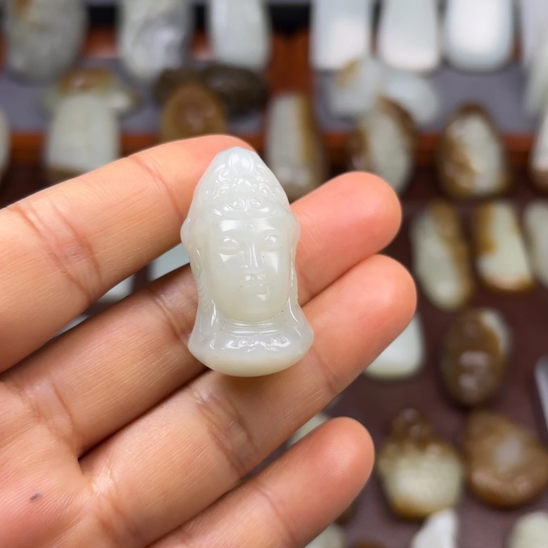 和田玉（糖玉）颈饰未镶嵌