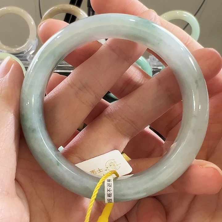 翡翠未镶嵌手镯55