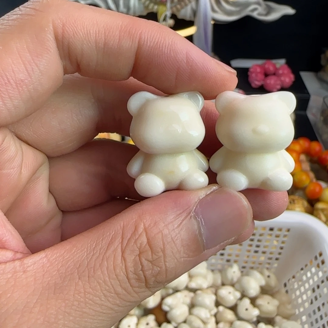 菩提根/象牙果吊坠微瑕疵白色胖熊3颗