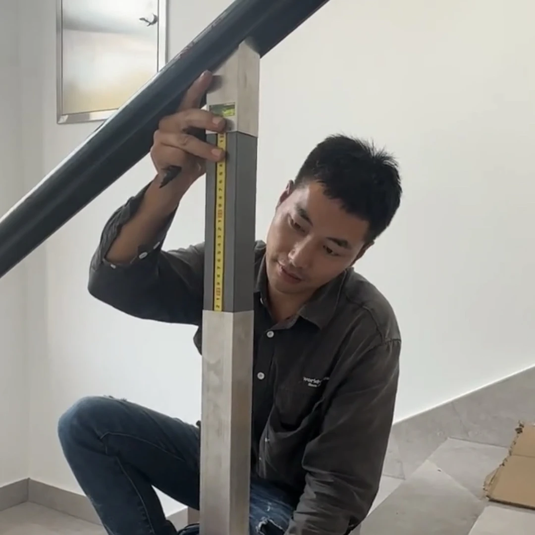 伸缩水平尺(楼梯扶手测量小柱神器)