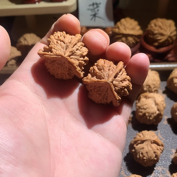 文玩核桃 盘山三棱33尺寸