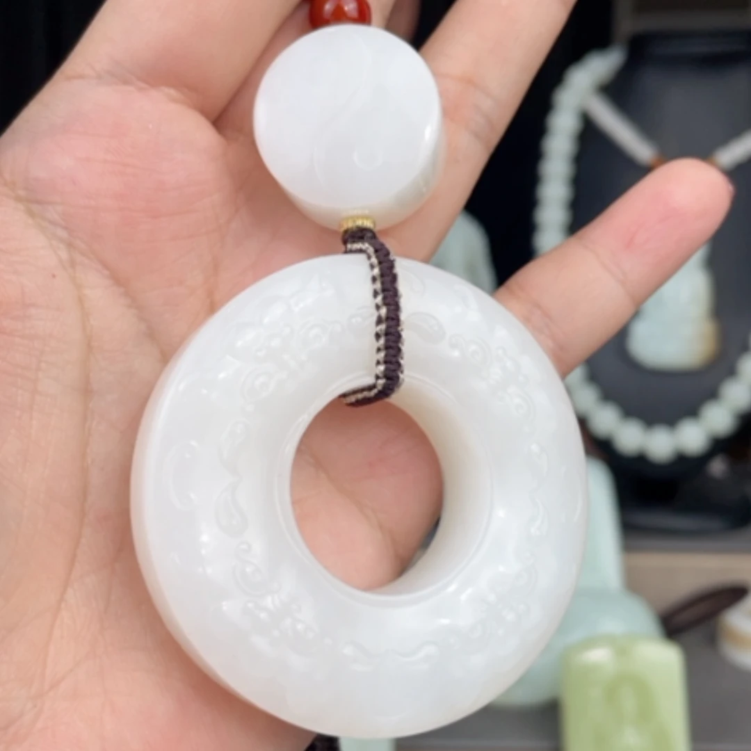 【闪购商品】颈饰未镶嵌和田玉