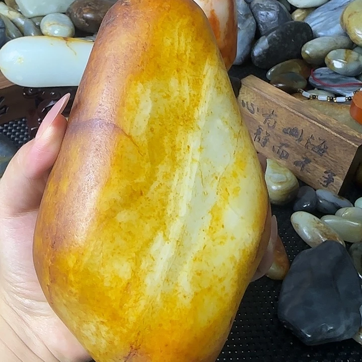 蒙***高和田玉（糖玉）未镶嵌挂件