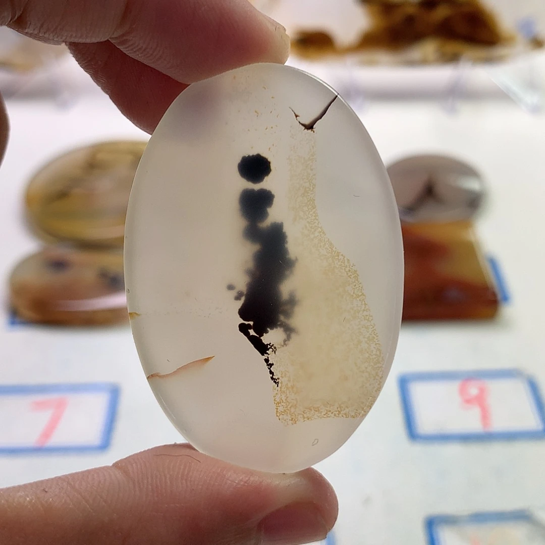 玛瑙/玉髓未镶嵌珠宝半成品