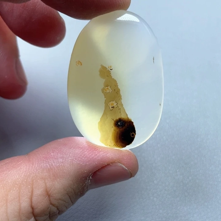 玛瑙/玉髓颈饰未镶嵌西**农