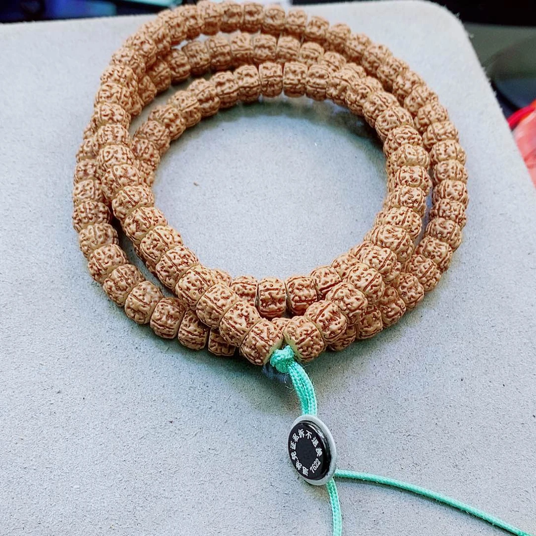 金刚菩提吊坠潜水艇药片