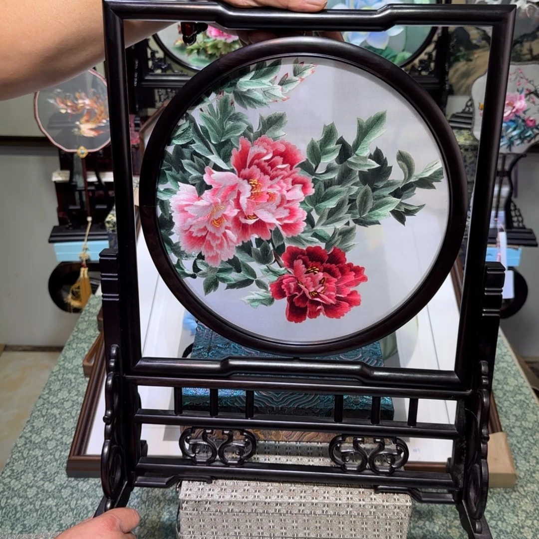 刺绣刺绣工艺精湛独特设计新颖时尚