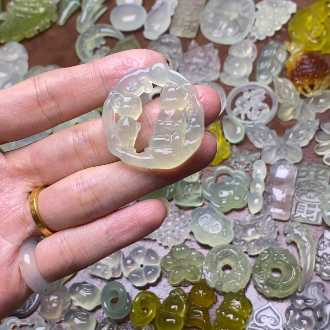 蛇纹石玉合金项链