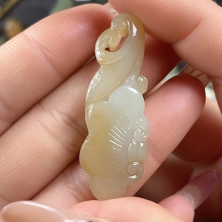 和田玉颈饰未镶嵌七*