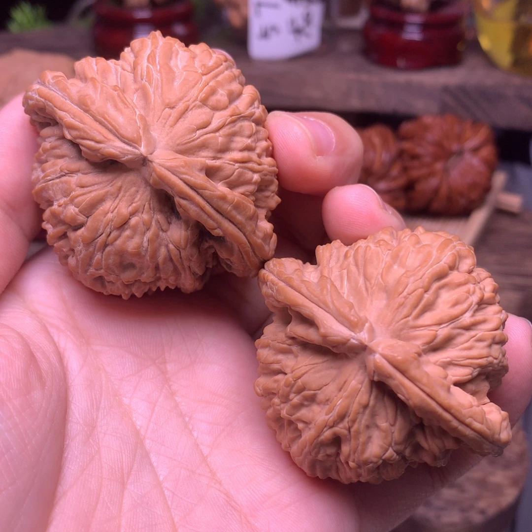 贰***元文玩核桃吊坠49白狮子