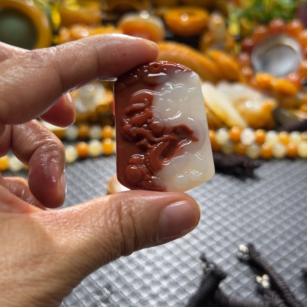 石英质玉未镶嵌颈饰