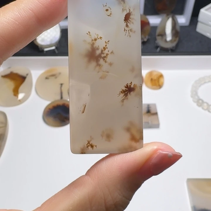 玛瑙/玉髓未镶嵌珠宝奇石