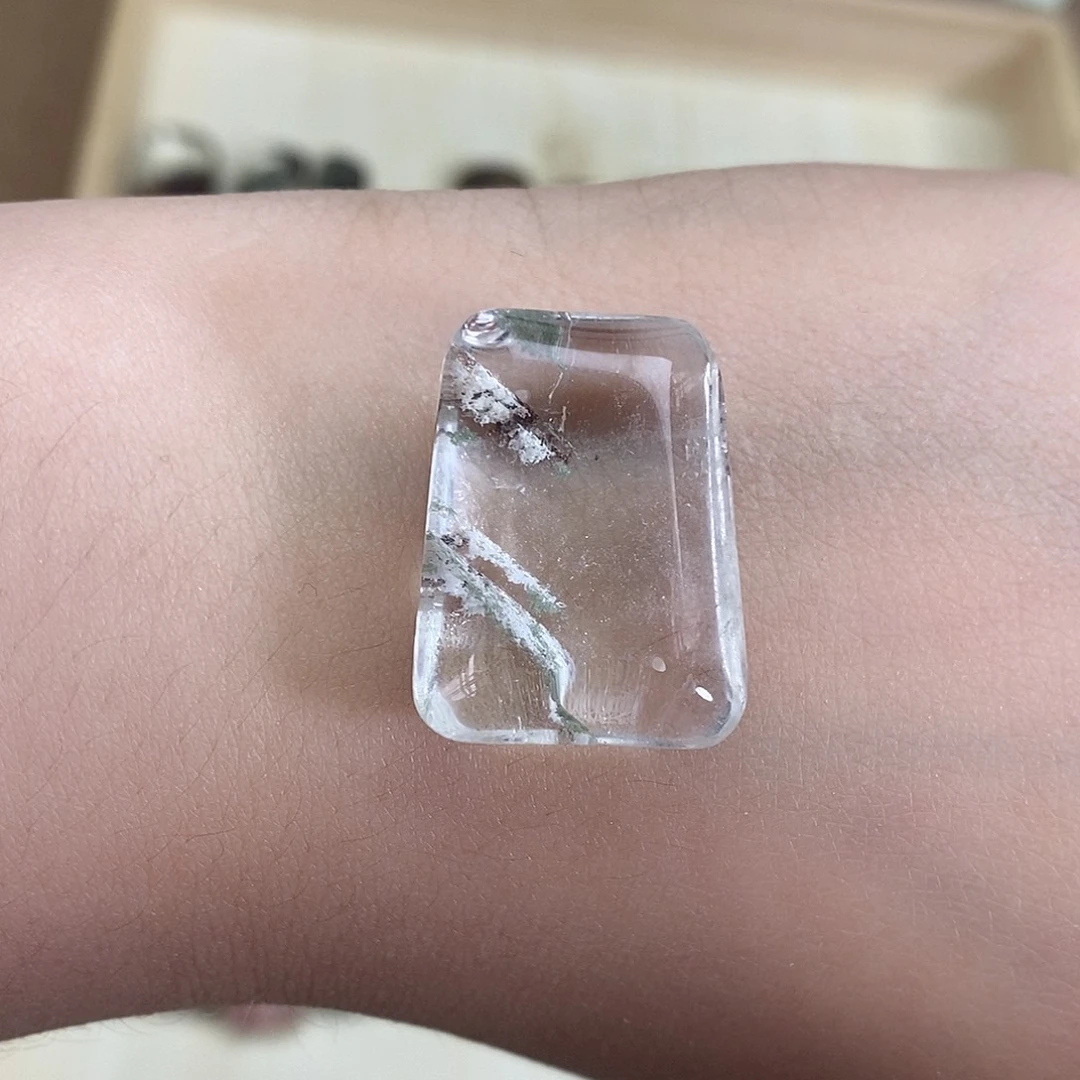 未镶嵌颈饰水晶笑**啦水晶