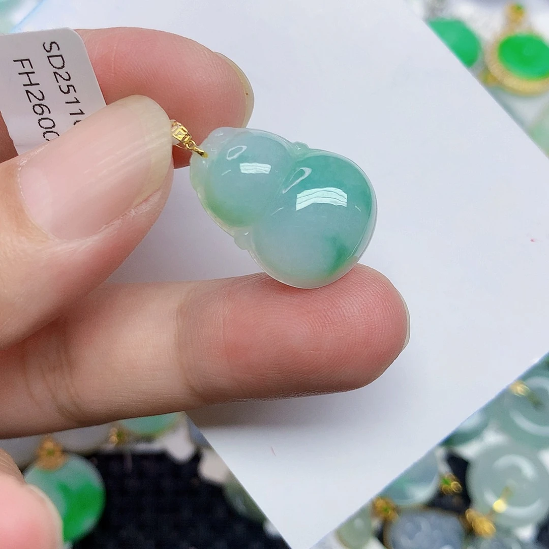 翡翠18K金镶嵌颈饰3467774