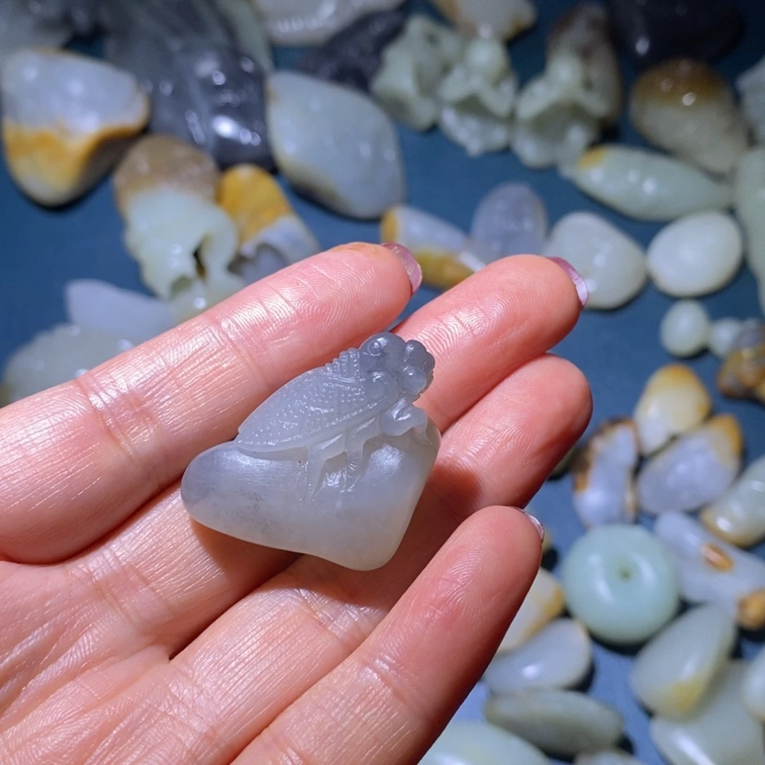浮****和田玉未镶嵌颈饰