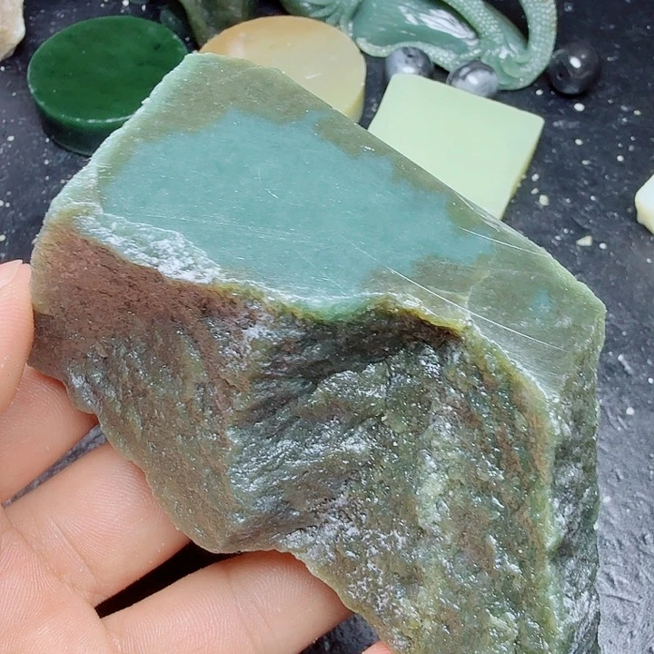 和田玉（糖玉）未镶嵌珠宝奇石