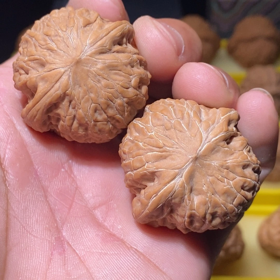 吊坠桃核铁锤妹妹尺寸37