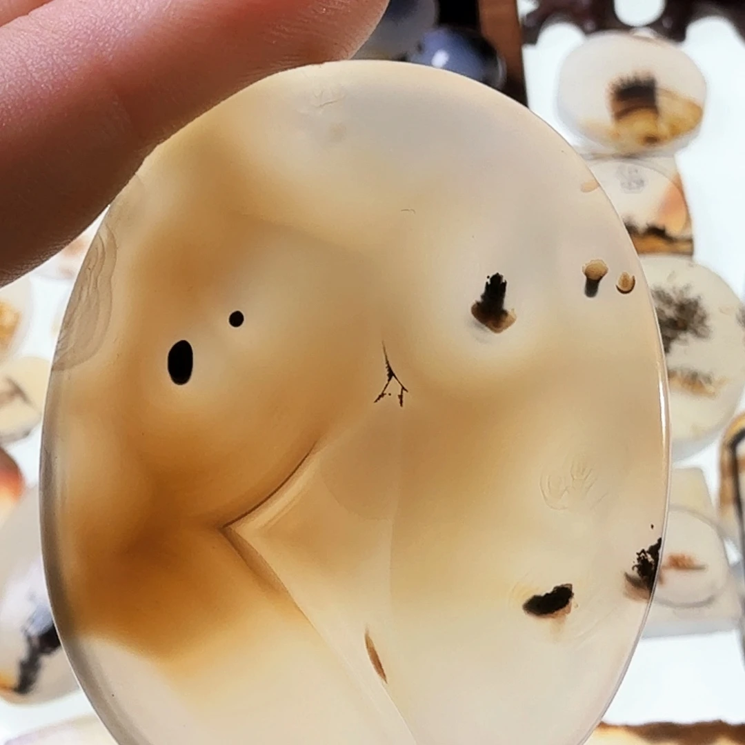 玛瑙/玉髓未镶嵌珠宝半成品