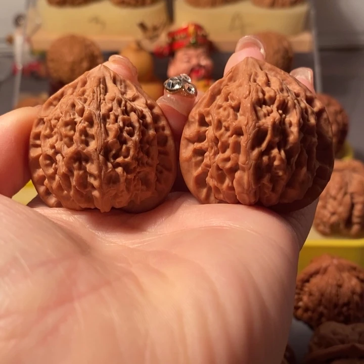 吊坠文玩核桃40金牛