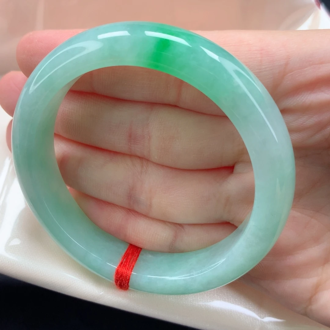 翡翠手镯未镶嵌，8号