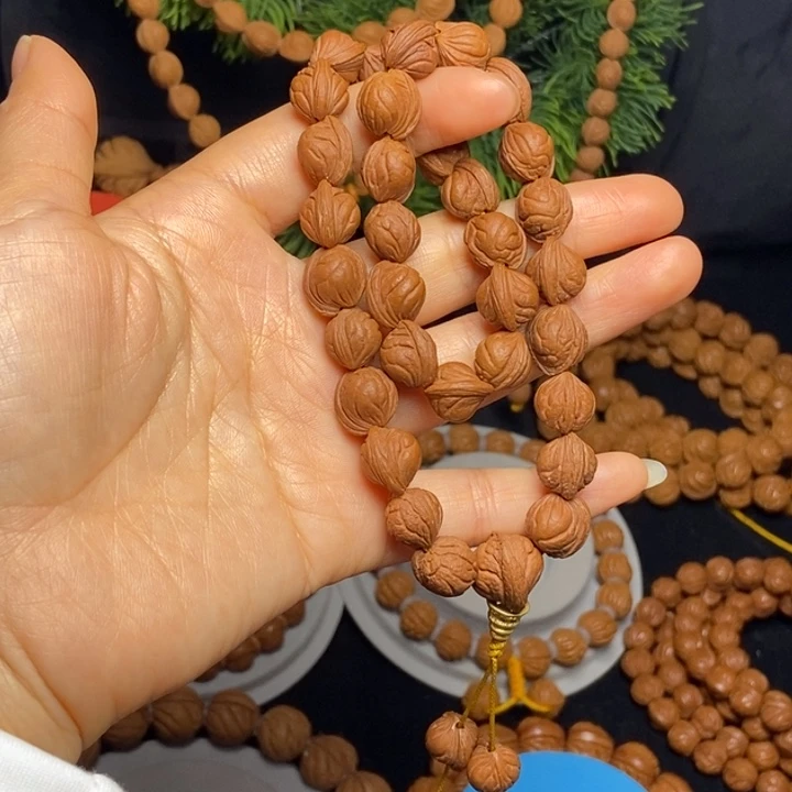 秦岭龙纹桃核手持