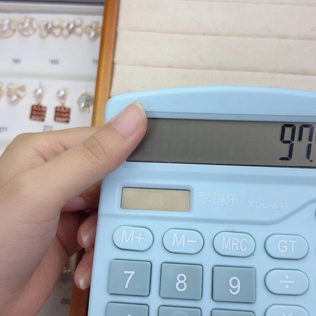 z***y银S925镶嵌淡水珍珠耳饰