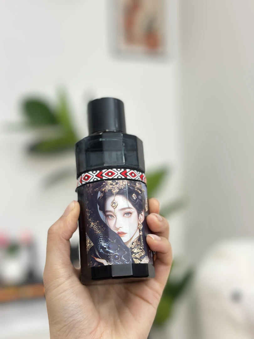 黑蛇皇后香泰泰特色摆件