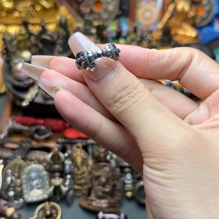 泥塑8 号闪价漏价一件