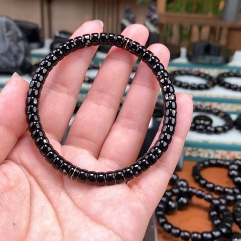 和田玉手链未镶嵌亚****贵