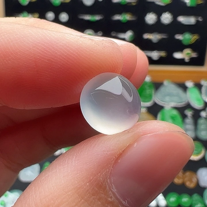 翡翠未镶嵌颈饰蛋9.6