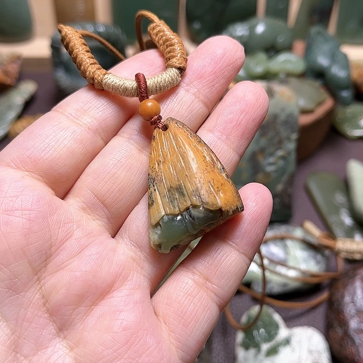 岫岩河磨玉（透闪石质玉）手绳未镶嵌用****9