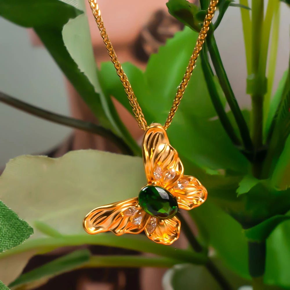 蝴蝶吊坠 【不含链】AU750 18K金镶嵌透辉石吊坠