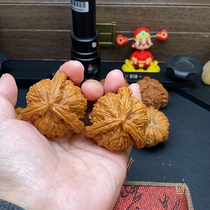 ****࿐把件文玩核桃白奔