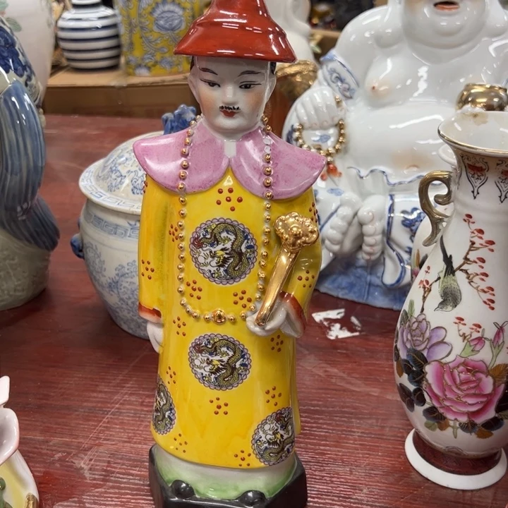 瓷片微瑕陶瓶。。。。。。。。。。。、