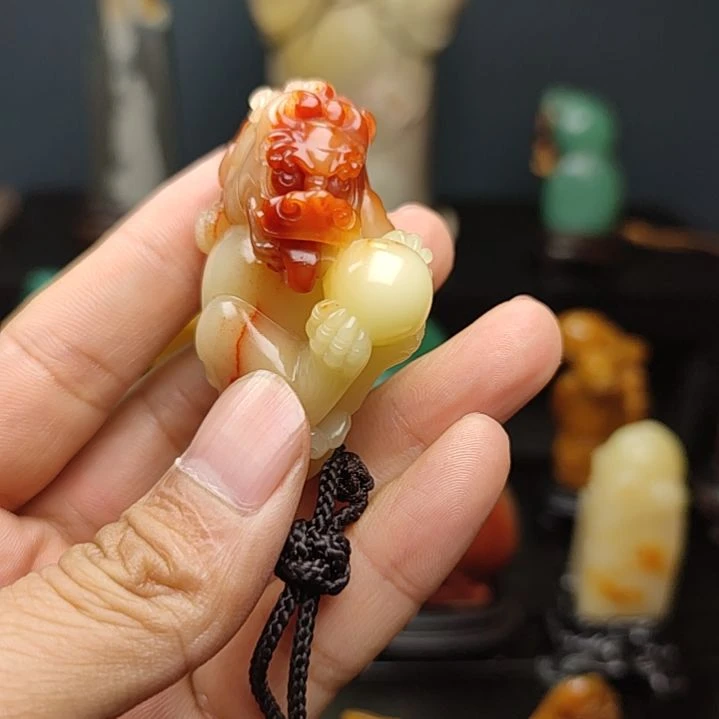 扎***勒寿山石印石手把件手把件