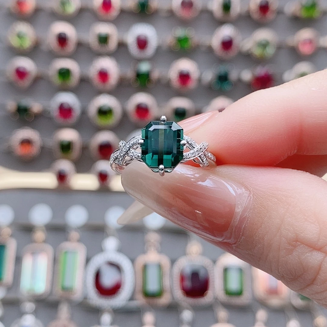 来***师18K金镶嵌碧玺戒指