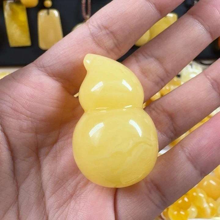 未镶嵌蜜蜡珠宝奇石