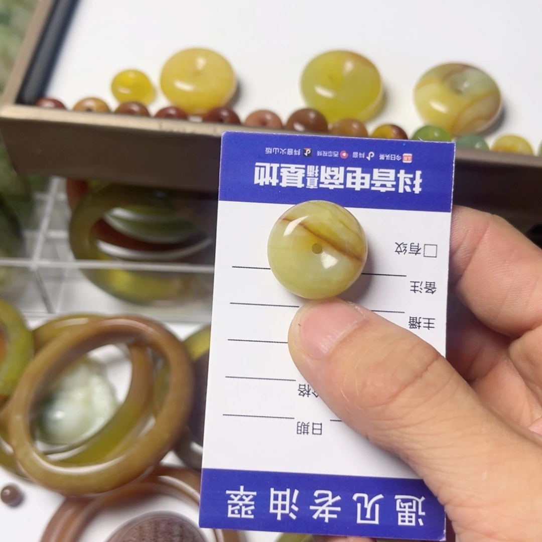 透闪石-蛇纹石玉手镯未镶嵌栖*