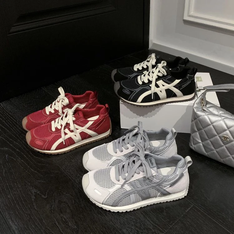 新款秋季时尚拼色运动女鞋2025年新款学生百搭轻便休闲厚底德训鞋