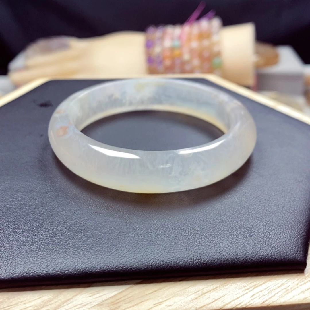 玛瑙/玉髓手镯未镶嵌乐